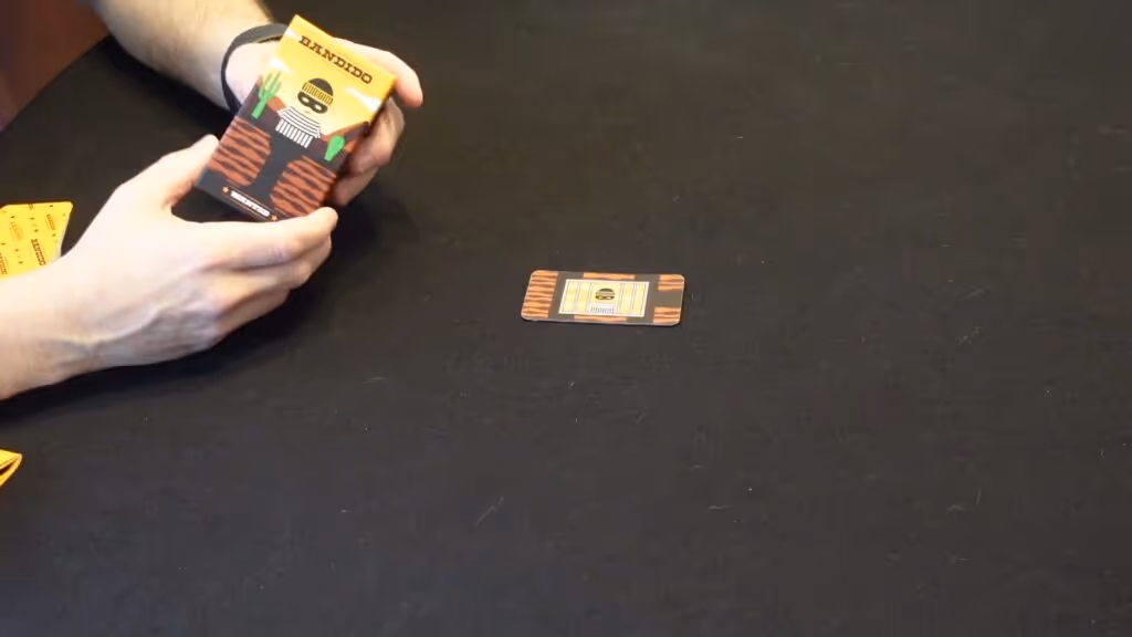unboxing Bandido game card.