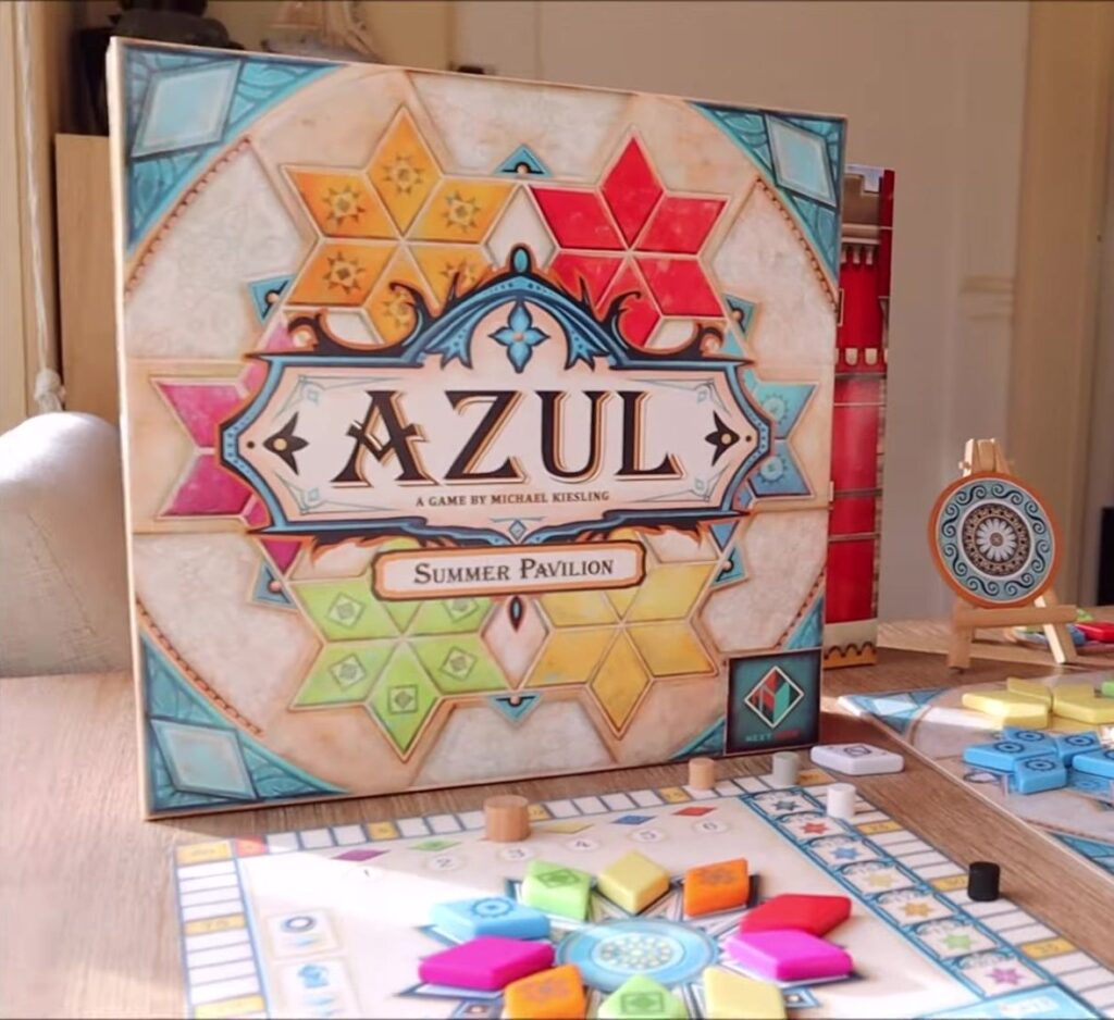 Azul Summer Pavilion:Board game box and components.